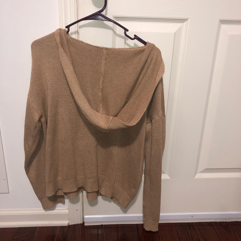 FOREVER 21 TAN HOODED SWEATER SIZE MEDIUM - Picture 2 of 3